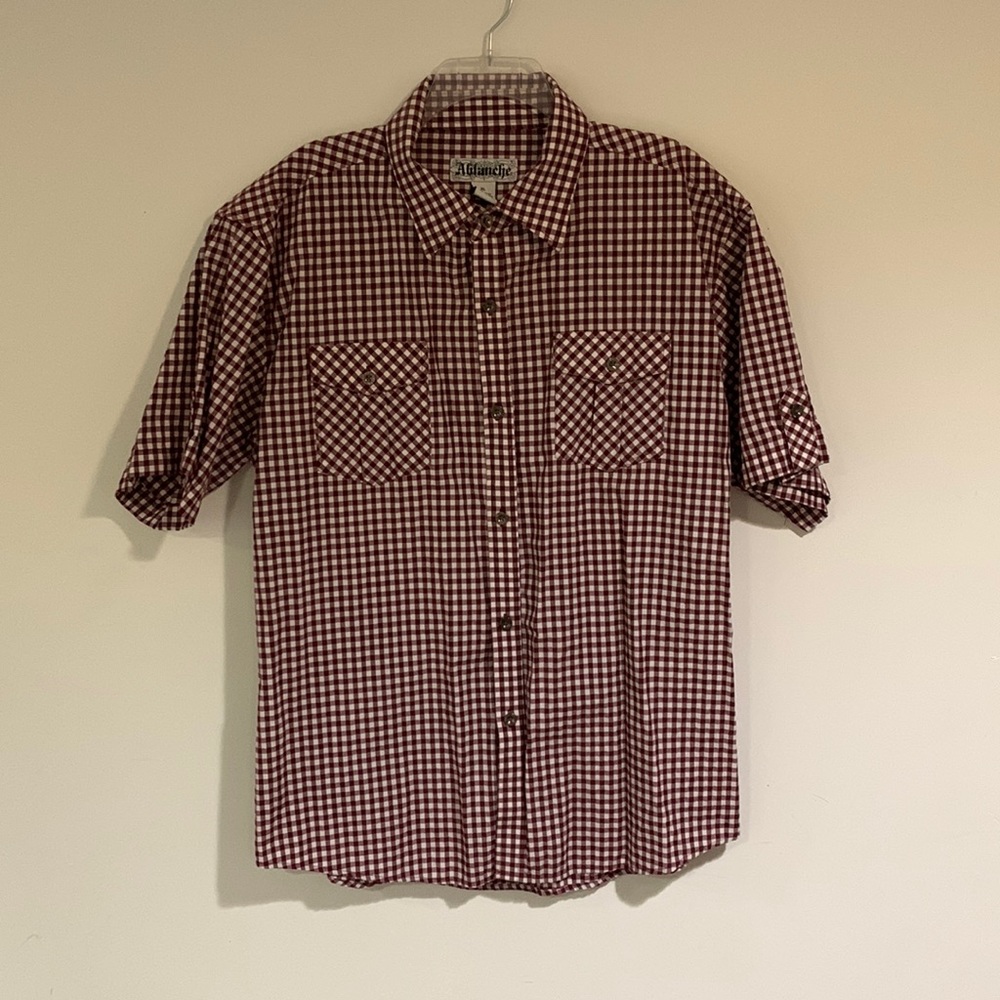 Ablanche Mens XL short sleeve button down shirt, burgundy and white plaid